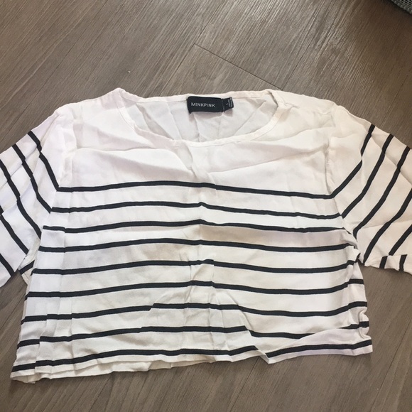 White and black horizontal striped crop top. - Picture 1 of 2